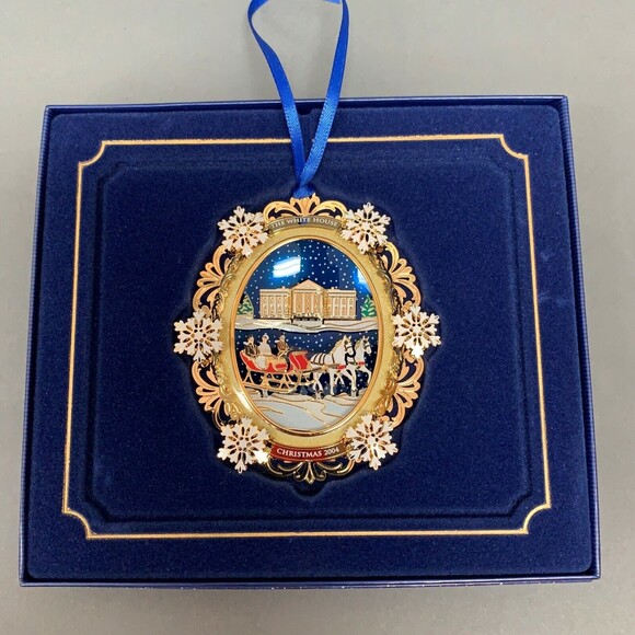 The White House Christmas 2004 Ornament Historical Association Sleigh Horses - Picture 1 of 4